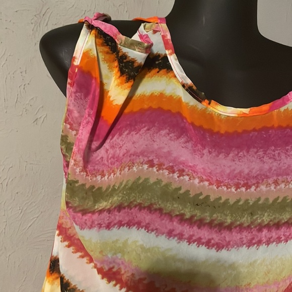 Small Lilypad cold shoulder pink ombré round neck B louse tunic top - Picture 4 of 16